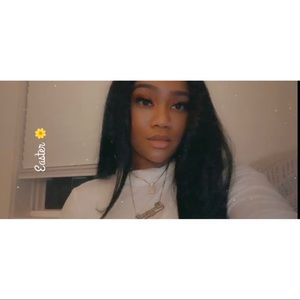 Meet your Posher, Alicia